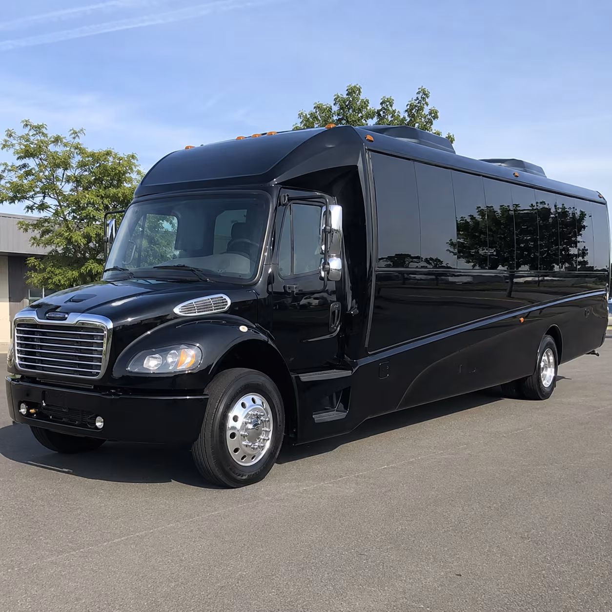 lakewood 18 passenger minibus