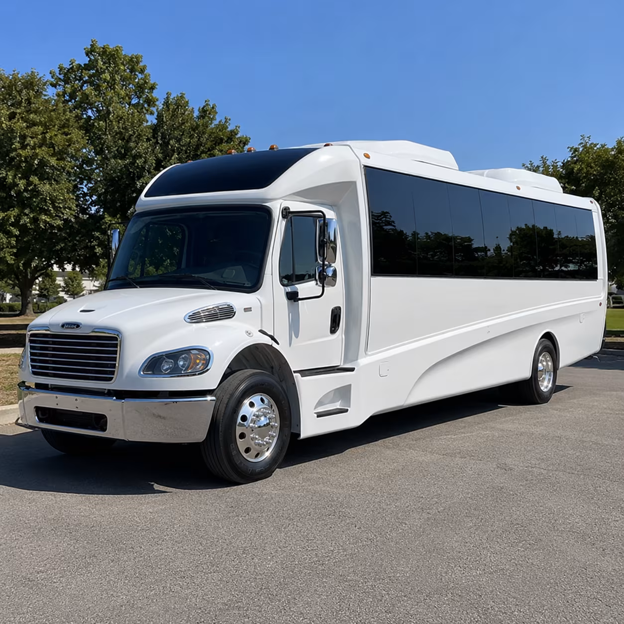 lakewood 30 passenger minibus