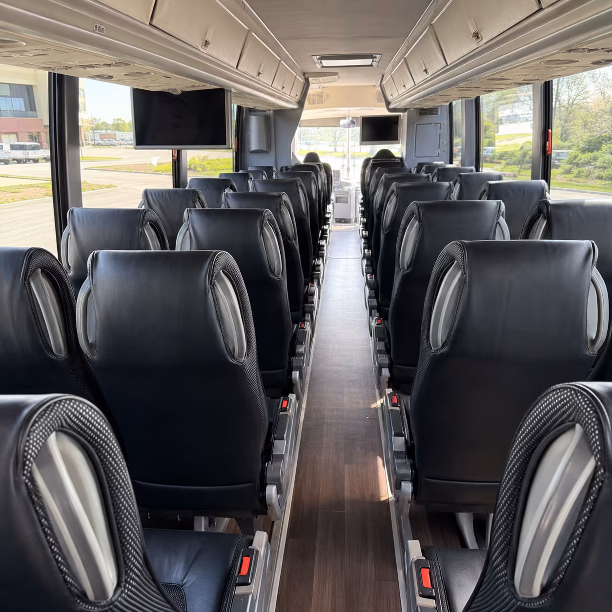lakewood charter buses for long distance ski and mountain town trips