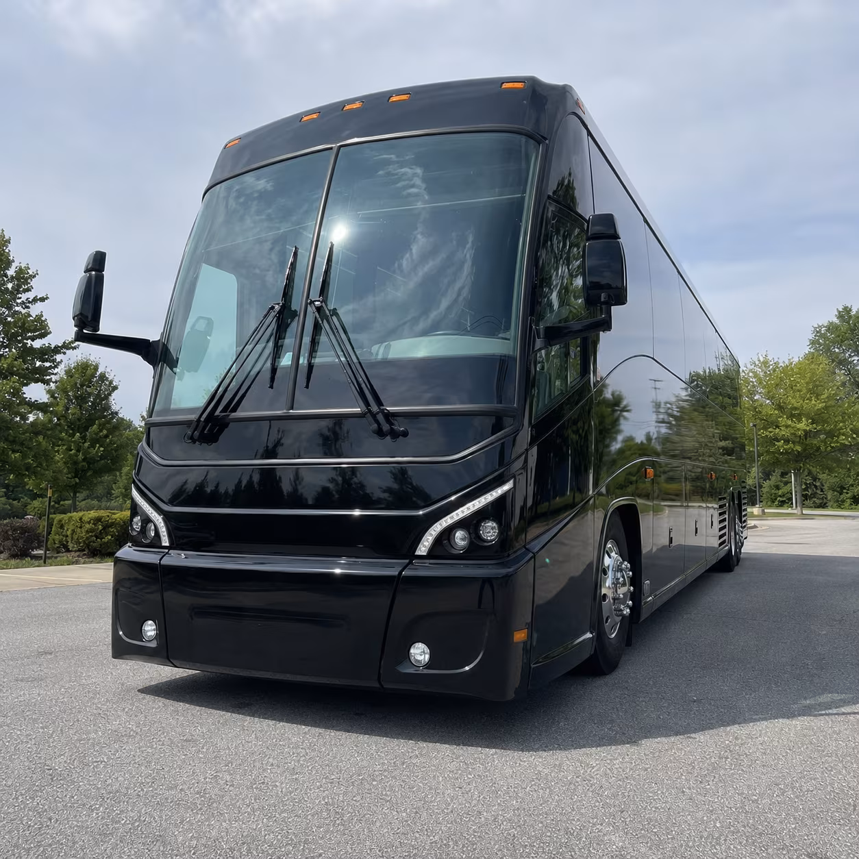 lakewood hotel and convention shuttle buses to dia