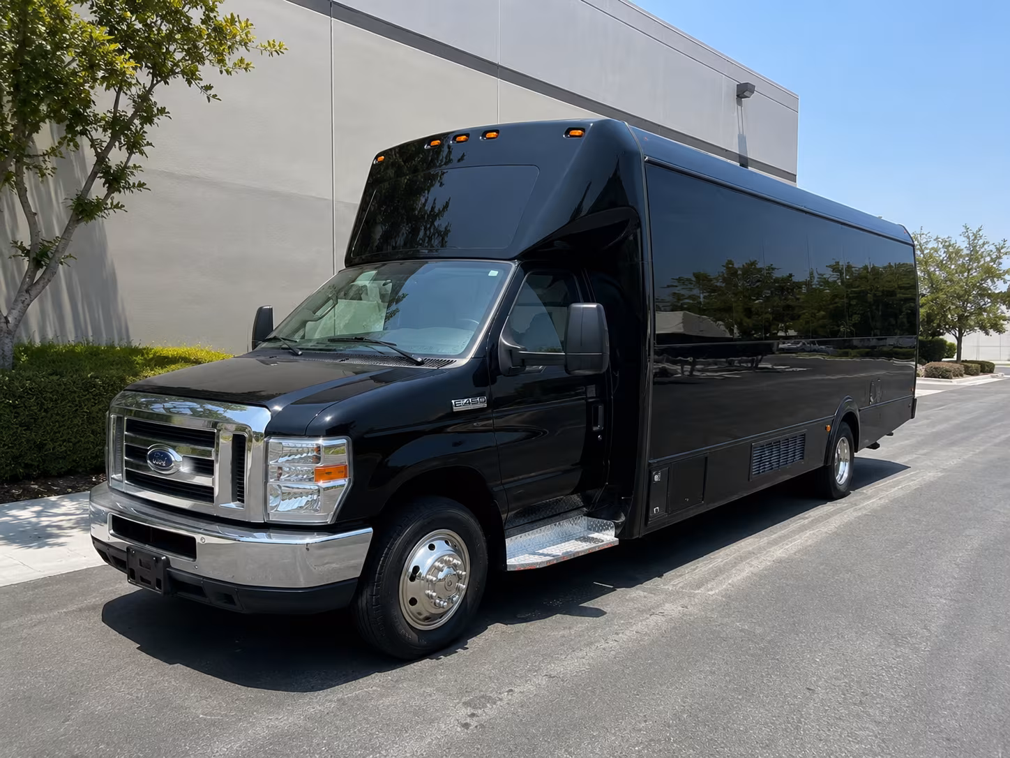 party buses and charter buses to nuggets and avalanche games at ball arena